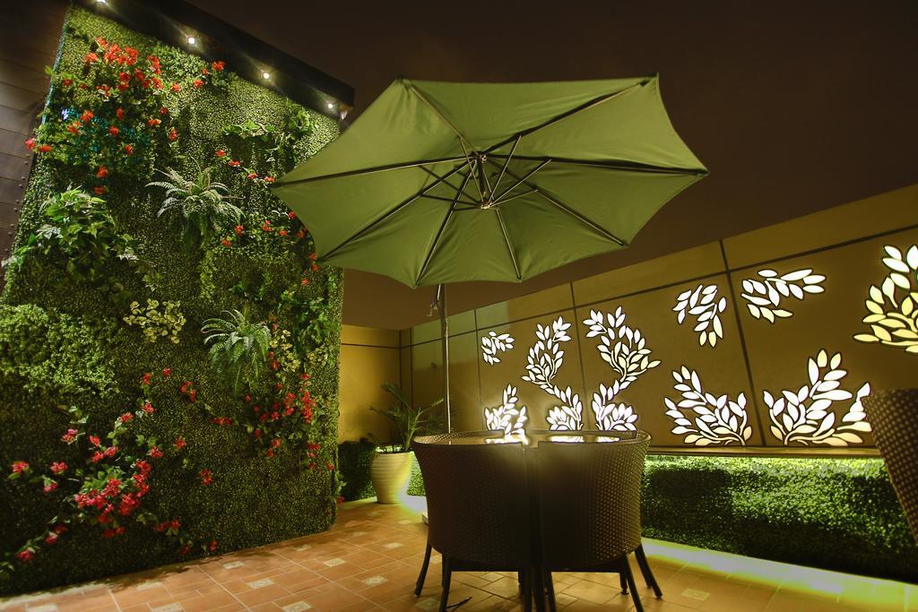 Hotel Jrd Exotica-Business Hotel Nové Dillí Exteriér fotografie